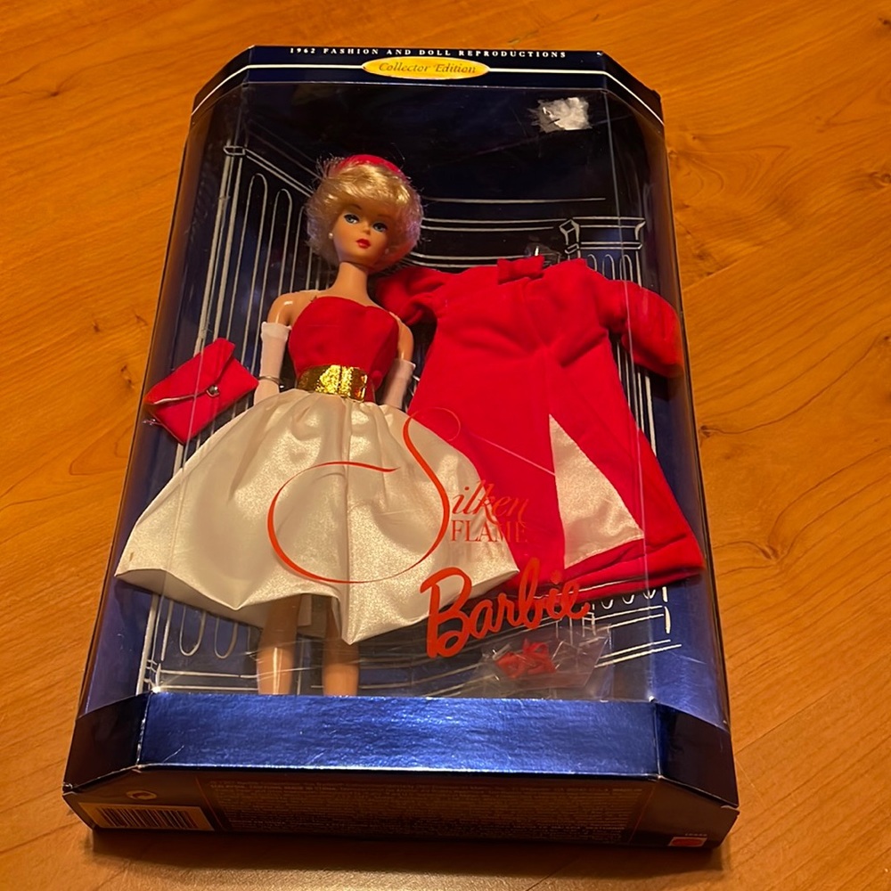 Silken Flame Barbie 1997 Blonde